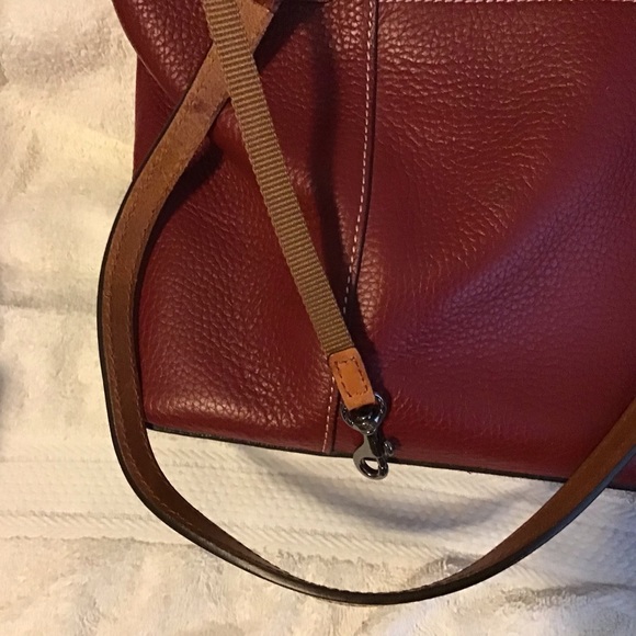 Dooney and Bourke Small Lexington Shopper EUC Beautiful Red - Picture 5 of 12